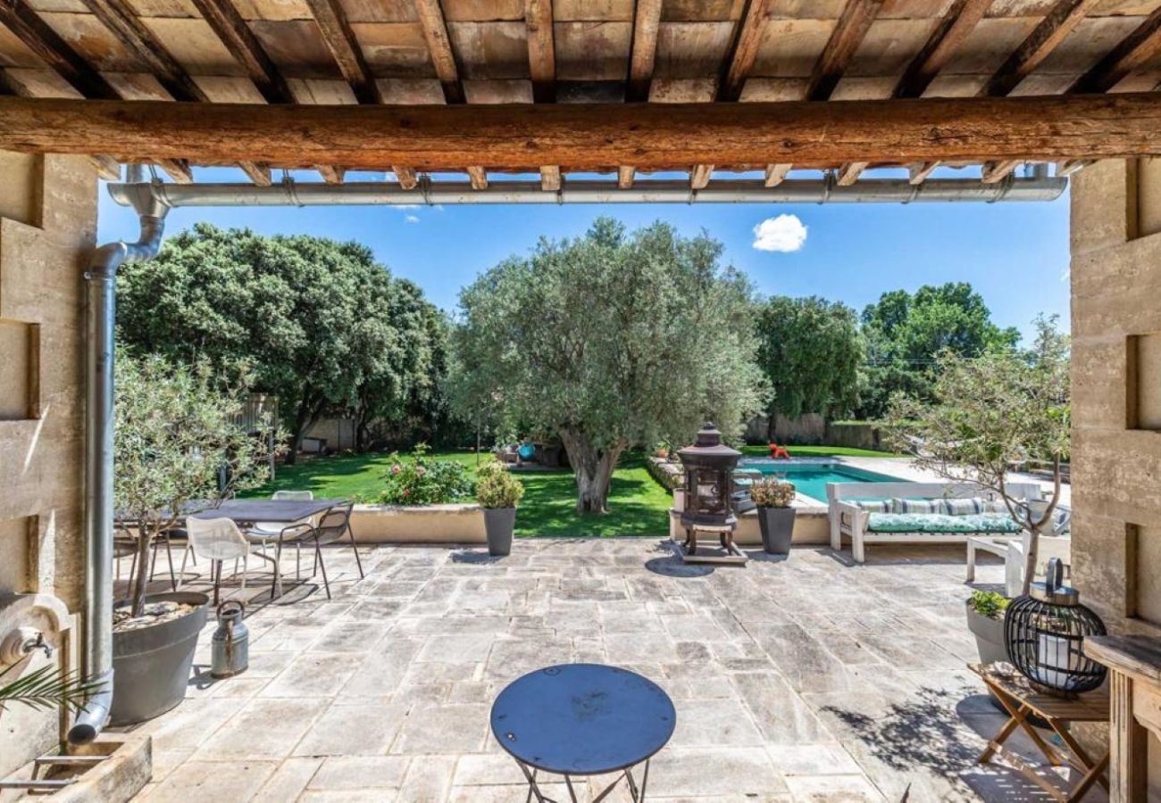 Villa à Aureille - Location vacances maison piscine AUREILLE LS1-417.