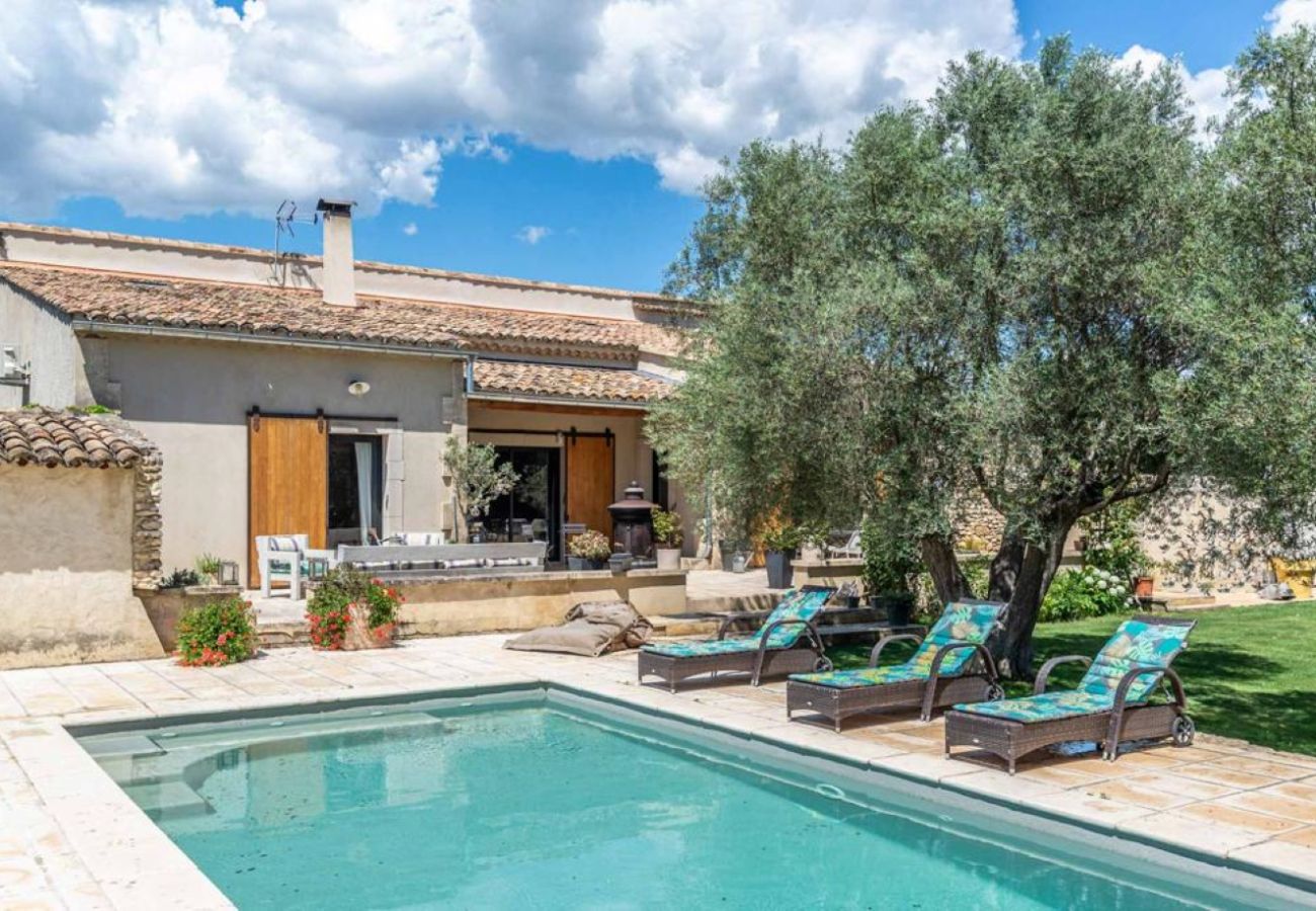 Villa à Aureille - Location vacances maison piscine AUREILLE LS1-417.