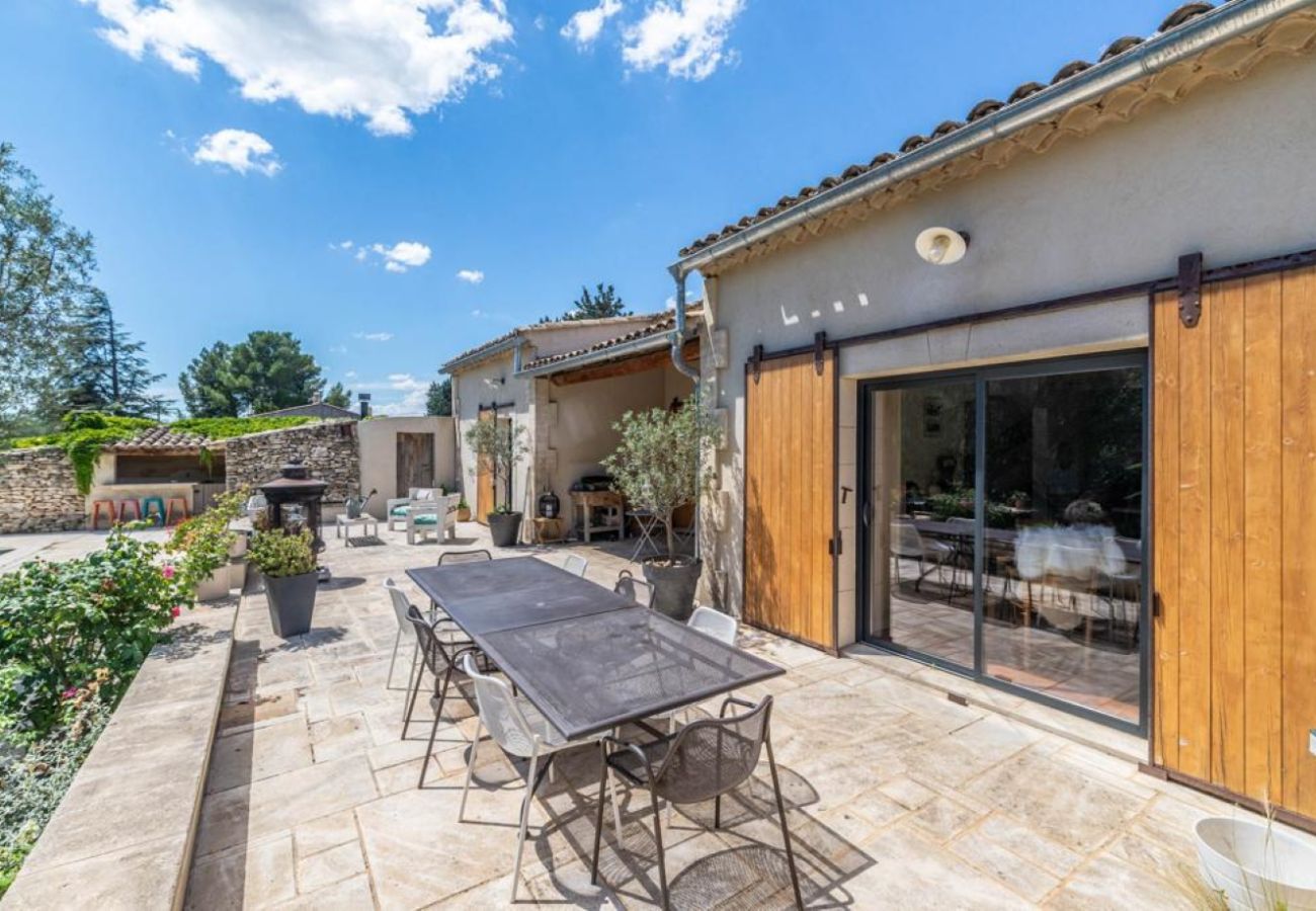 Villa à Aureille - Location vacances maison piscine AUREILLE LS1-417.
