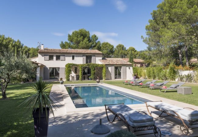 Villa à Lourmarin - Location vacances maison piscine LOURMARIN LS2-385. Villa à Lourmarin - Location vacances maison piscine LOURMARIN LS2-385.
