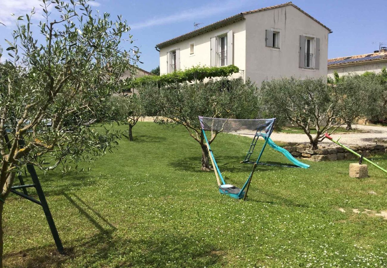 Villa à Bédarrides - Location villa piscine chauffée Bédarrides 6 personnes