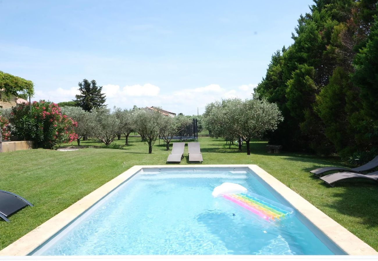Villa à Bédarrides - Location villa piscine chauffée Bédarrides 6 personnes