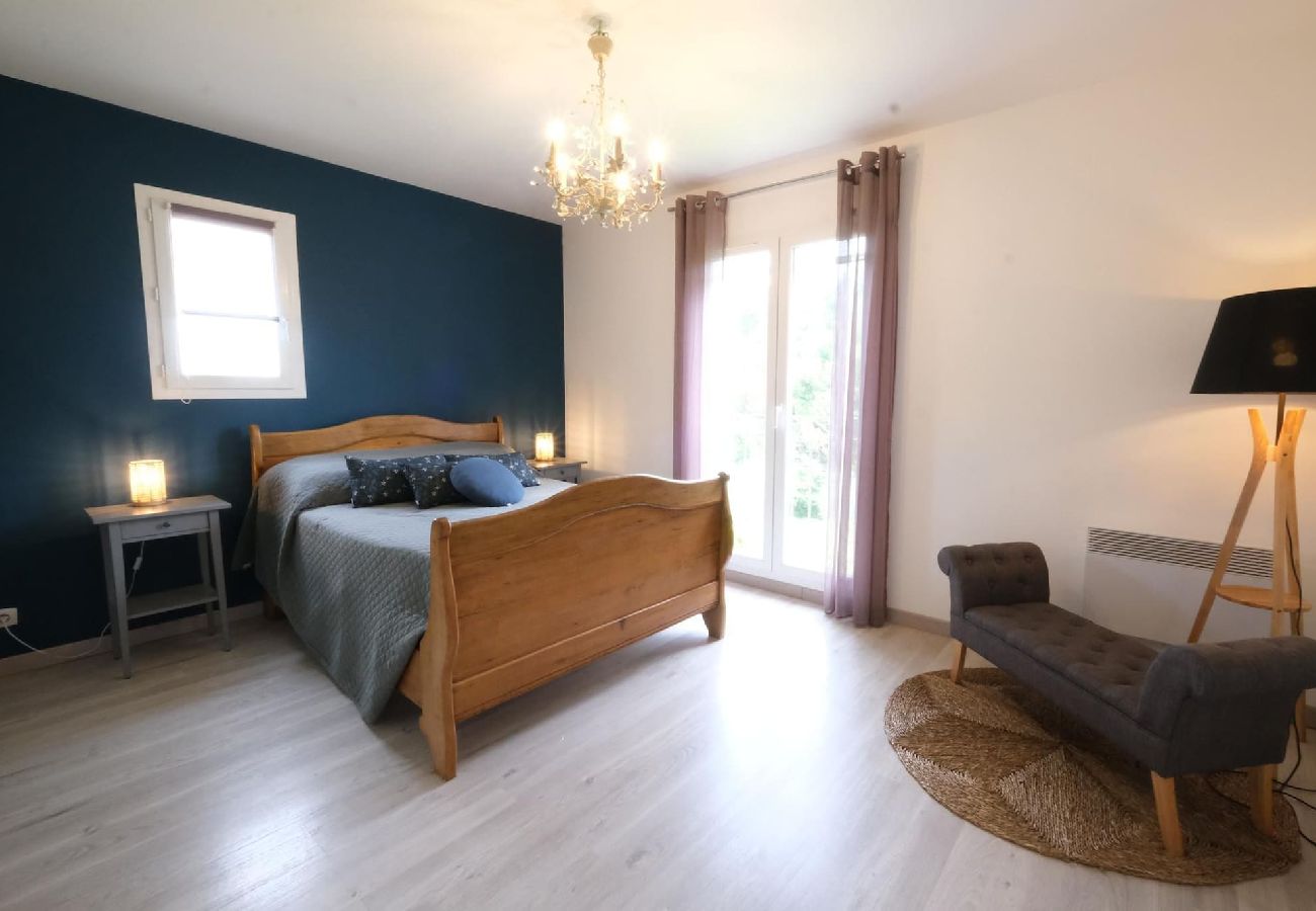 Villa à Bédarrides - Location villa piscine chauffée Bédarrides 6 personnes