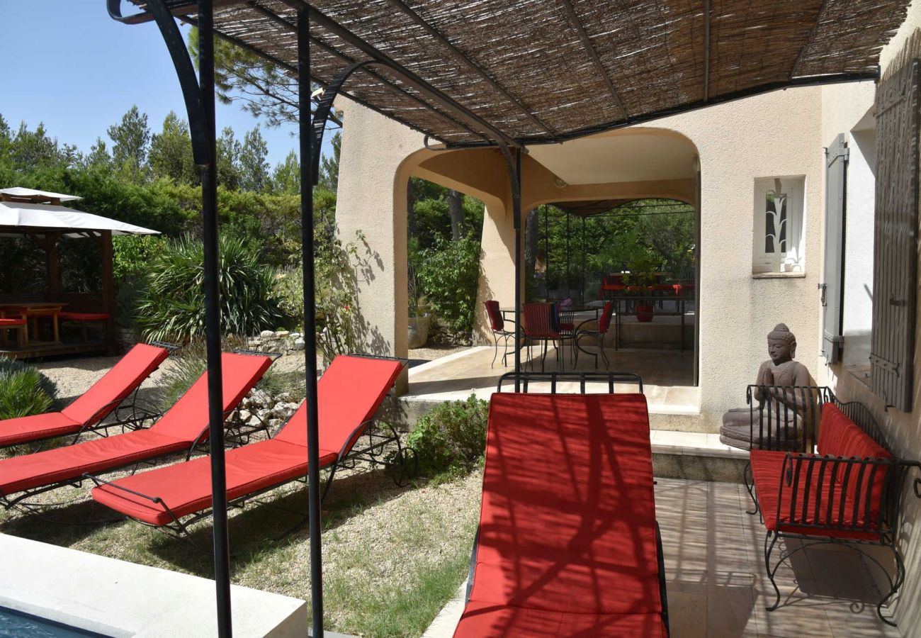 Villa à Aureille - Location vacances maison piscine AUREILLE LS1-423.