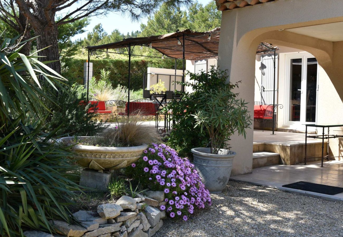 Villa à Aureille - Location vacances maison piscine AUREILLE LS1-423.