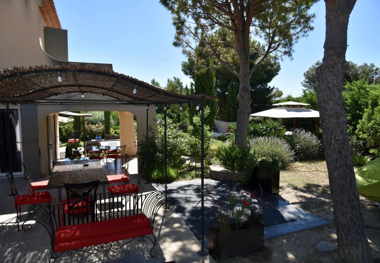 Villa à Aureille - Location vacances maison piscine AUREILLE LS1-423.