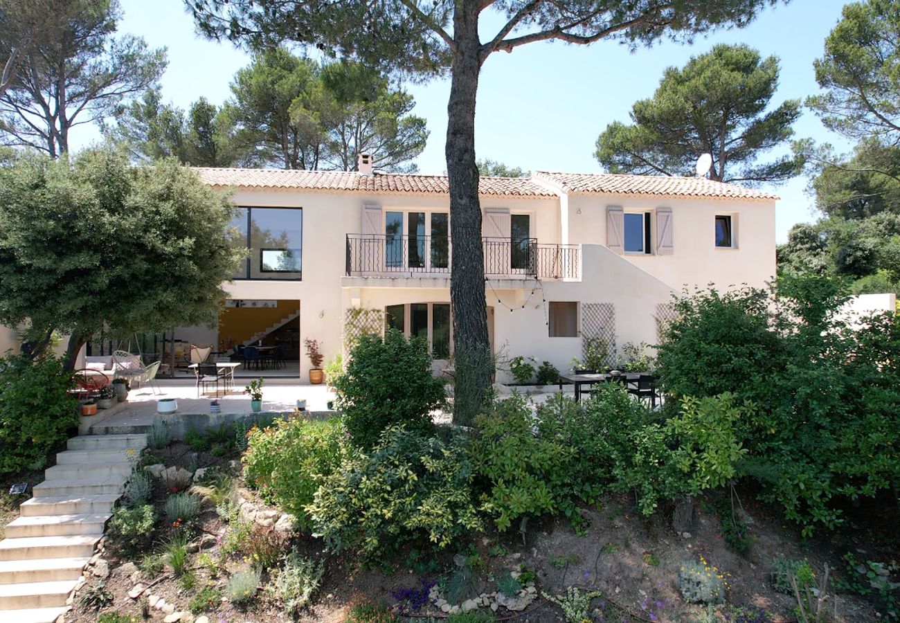 Villa à Puget -  Location vacances maison piscine PUGET LS2-405.