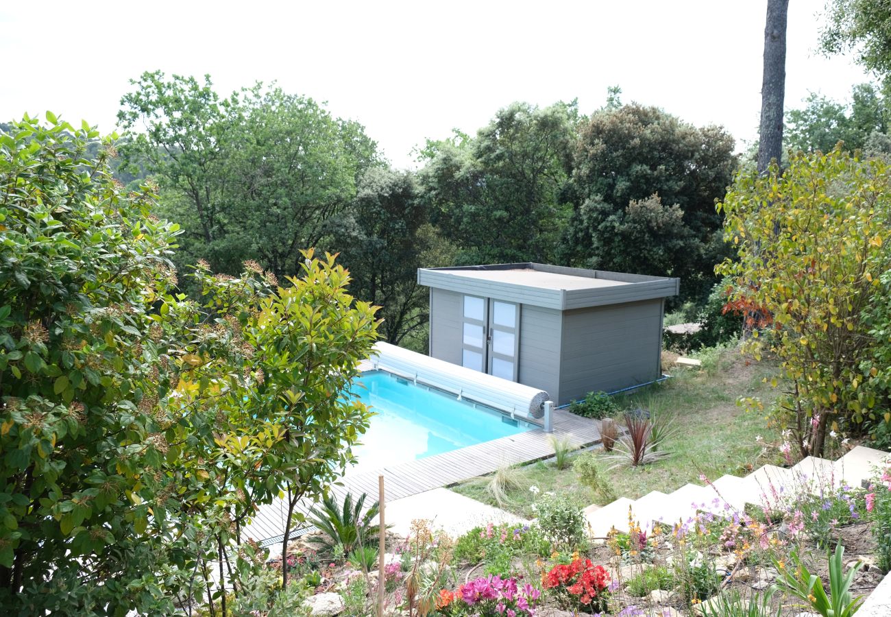 Villa à Puget -  Location vacances maison piscine PUGET LS2-405.