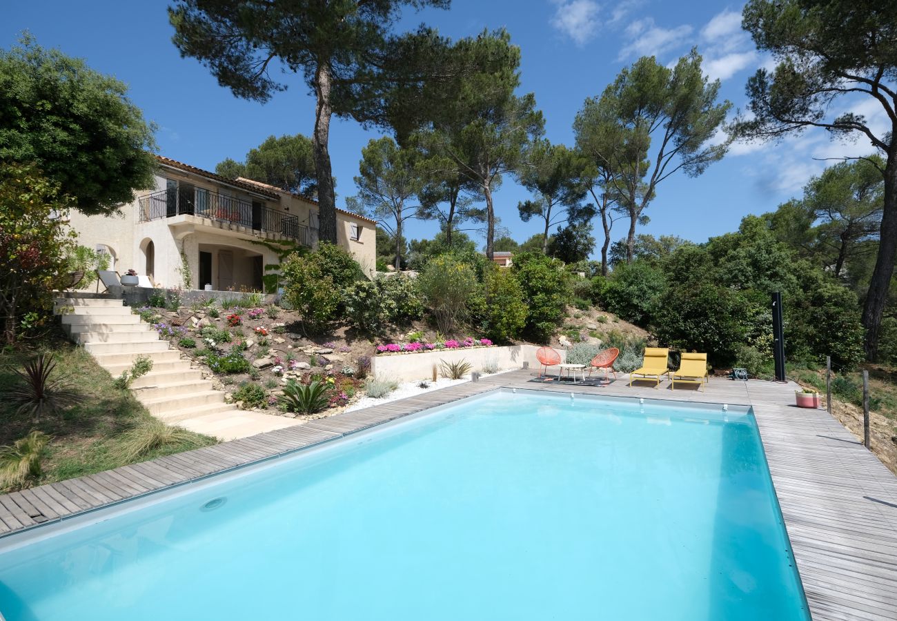 Villa à Puget -  Location vacances maison piscine PUGET LS2-405.
