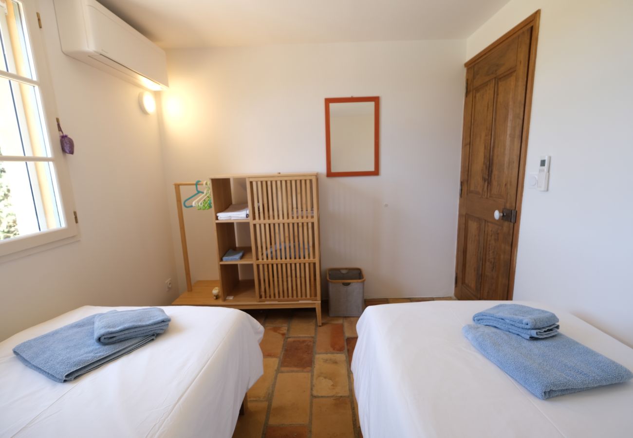 Villa à Roussillon - Location vacances piscine ROUSSILLON LS2-446.