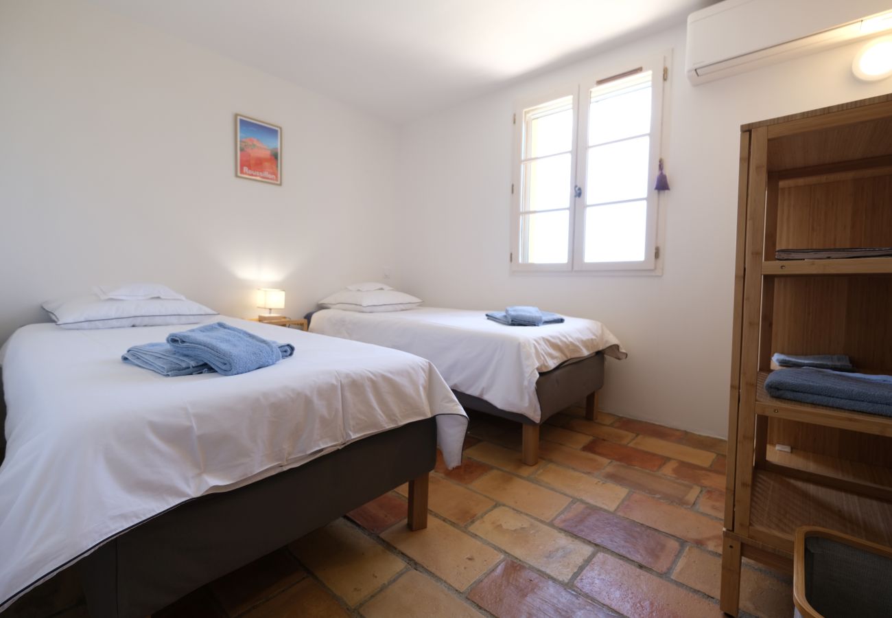 Villa à Roussillon - Location vacances piscine ROUSSILLON LS2-446.