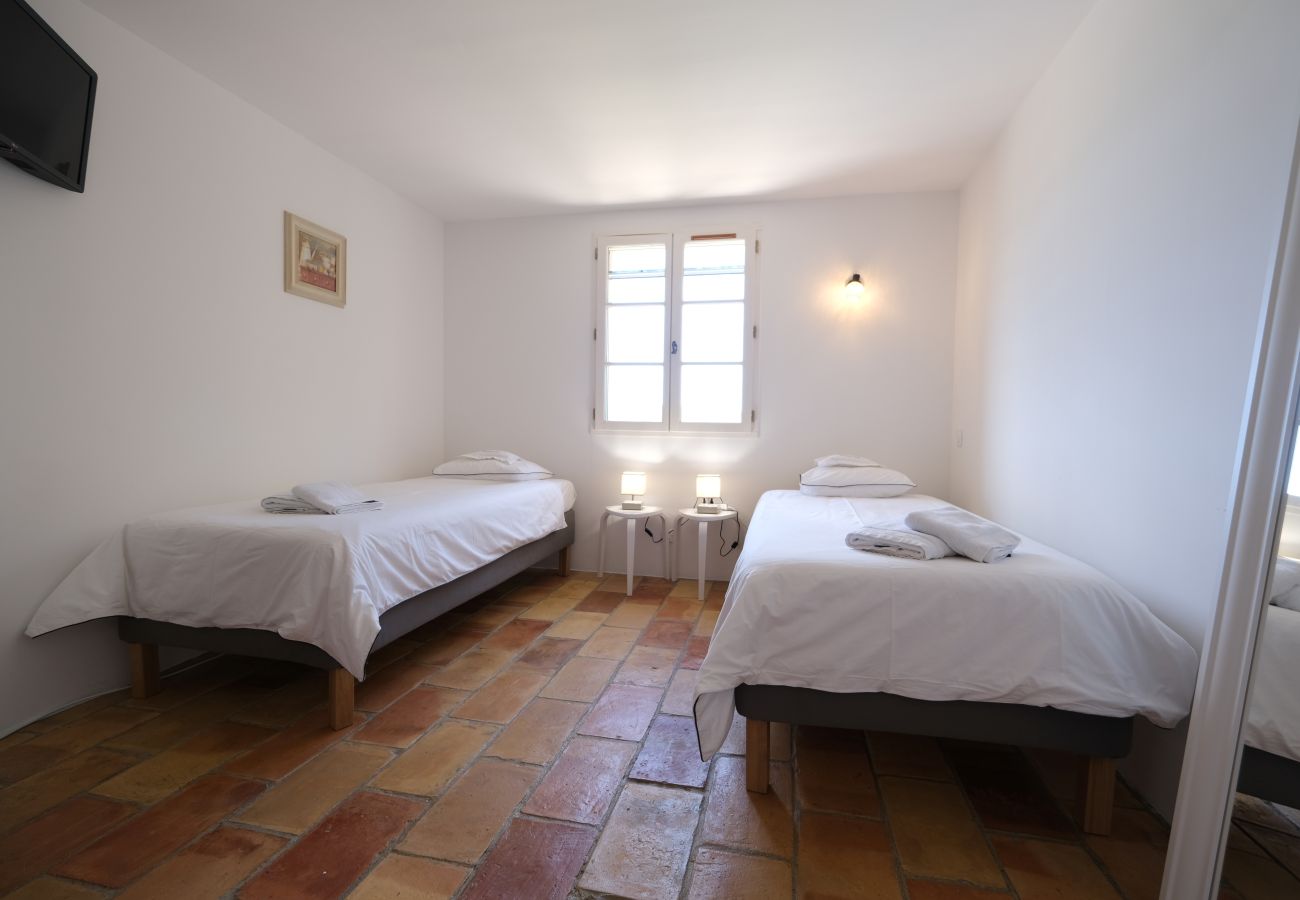 Villa à Roussillon - Location vacances piscine ROUSSILLON LS2-446.
