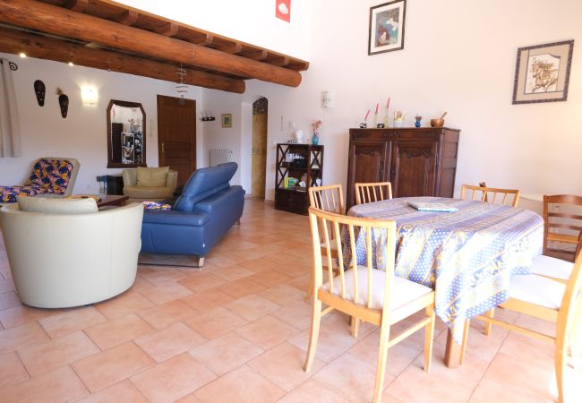 Villa à Aureille - Location vacances maison piscine AUREILLE LS1-439 Villa à Aureille - Location vacances maison piscine AUREILLE LS1-439