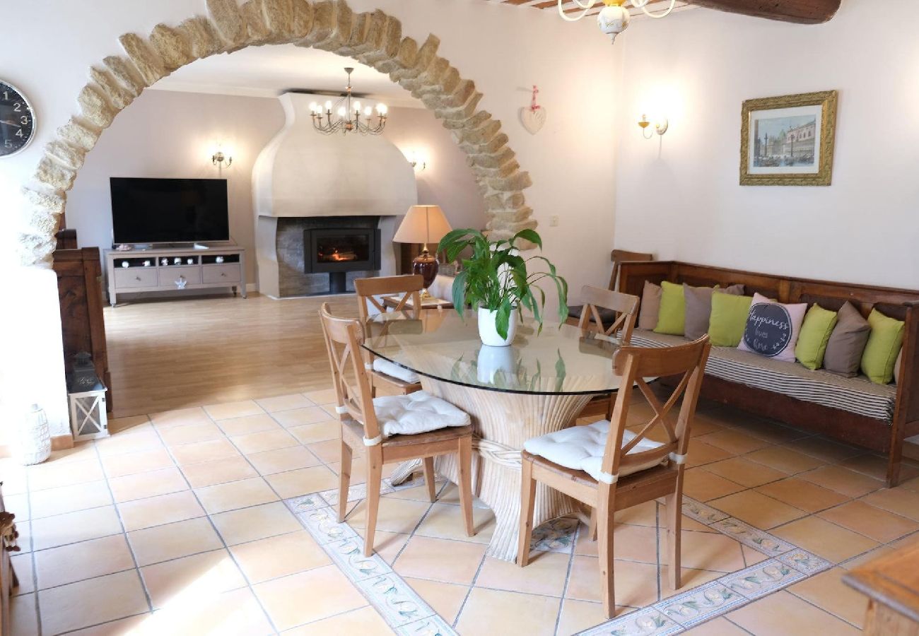 Villa à Le Beaucet - Location vacances maison piscine ALTHEN LES PALUDS  LS6-71.