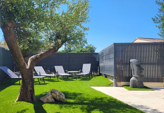 Villa à Lauris - Location vacances maison piscine LAURIS LS2-438. Villa à Lauris - Location vacances maison piscine LAURIS LS2-438.