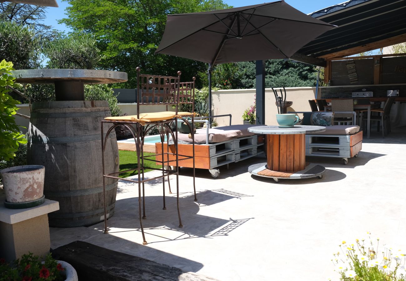 Villa à Maubec - Location vacances maison piscine MAUBEC LS2-437.