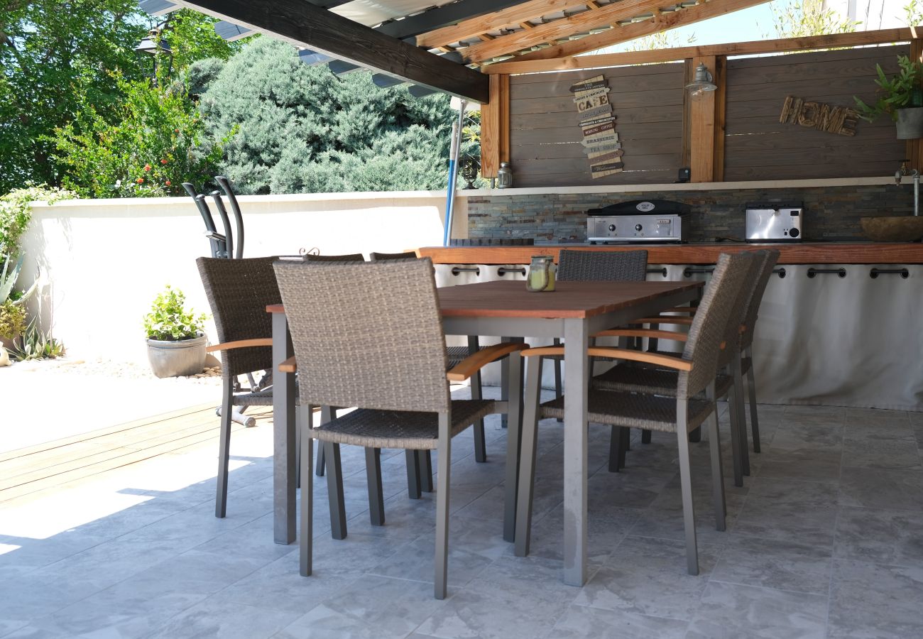 Villa à Maubec - Location vacances maison piscine MAUBEC LS2-437.