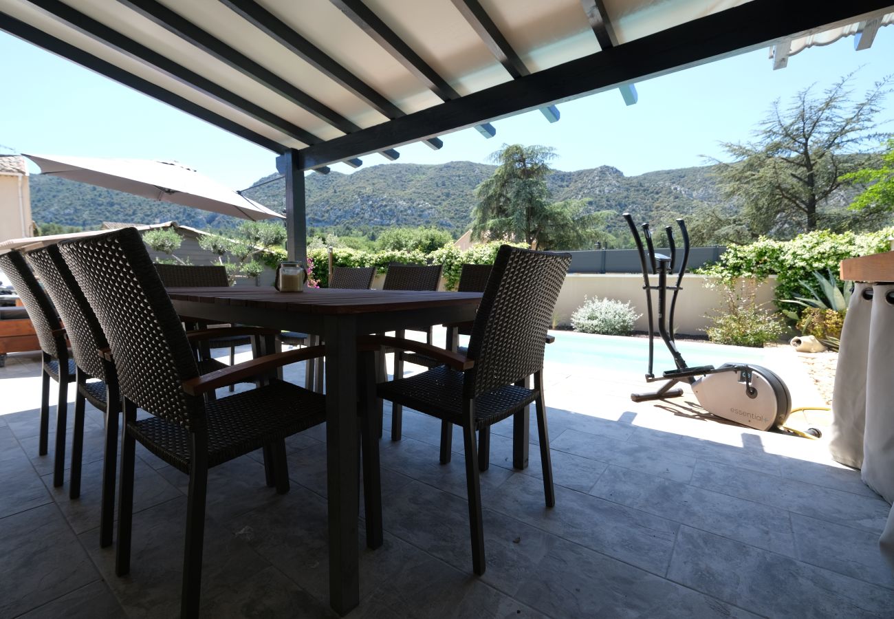 Villa à Maubec - Location vacances maison piscine MAUBEC LS2-437.