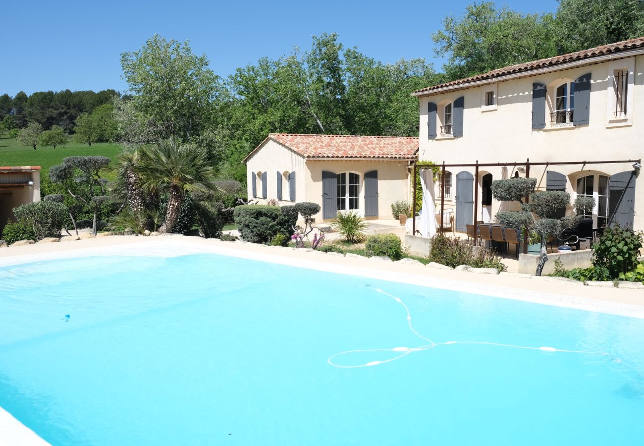 Villa à Puget - Location vacances maison piscine PUGET LS2-442.
