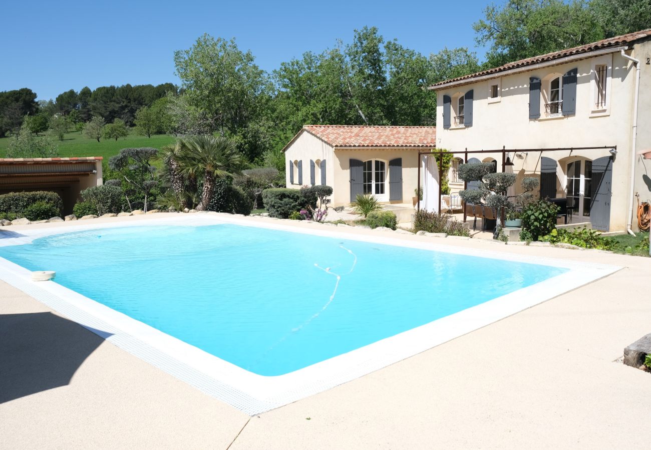 Villa à Puget - Location vacances maison piscine PUGET LS2-442.