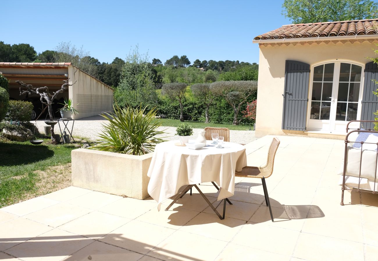 Villa à Puget - Location vacances maison piscine PUGET LS2-442.