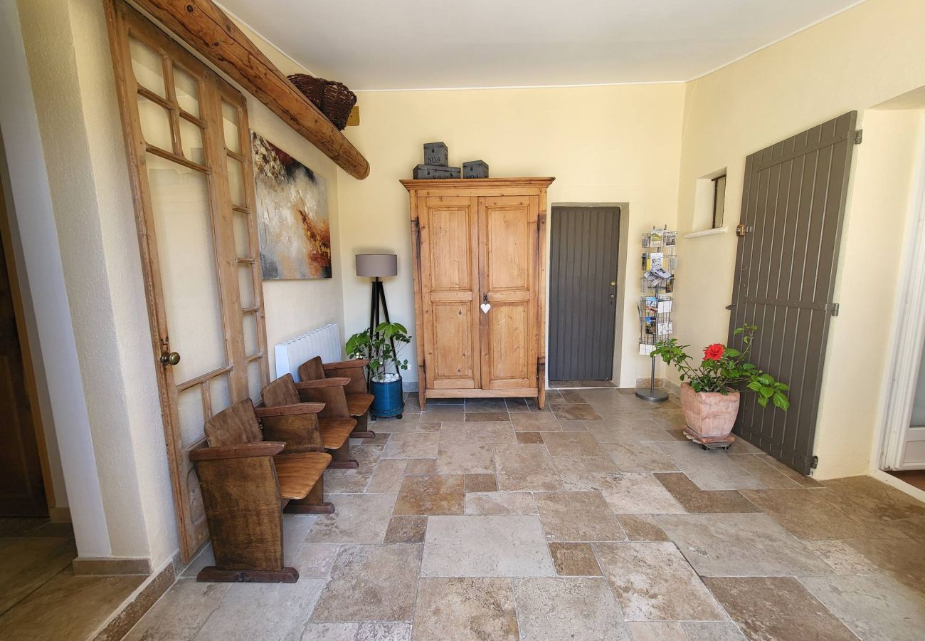 Villa à Puget - Location vacances maison piscine PUGET LS2-442.