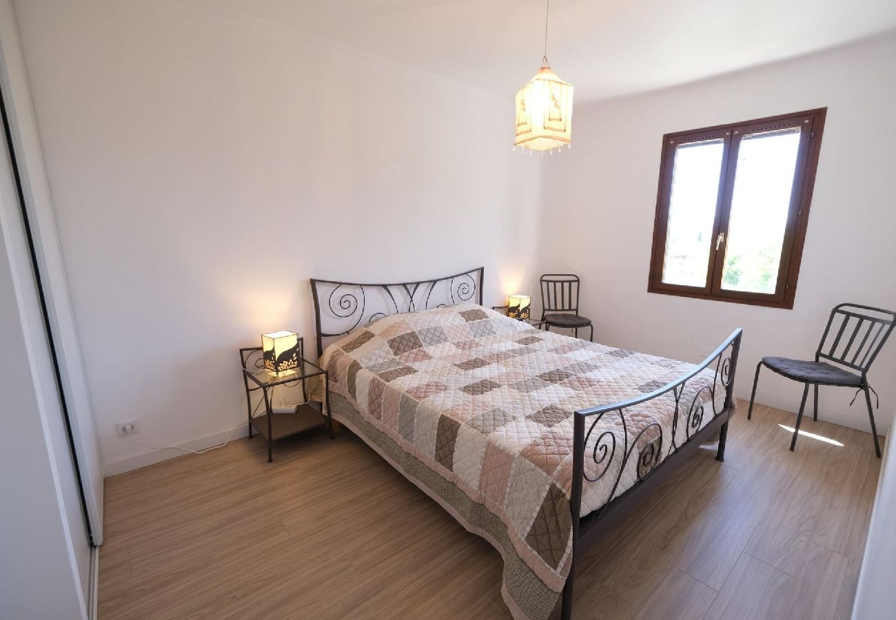 Villa à Saint-Saturnin-lès-Apt - Location vacances SAINT SATURNIN LES APT LS2-444.