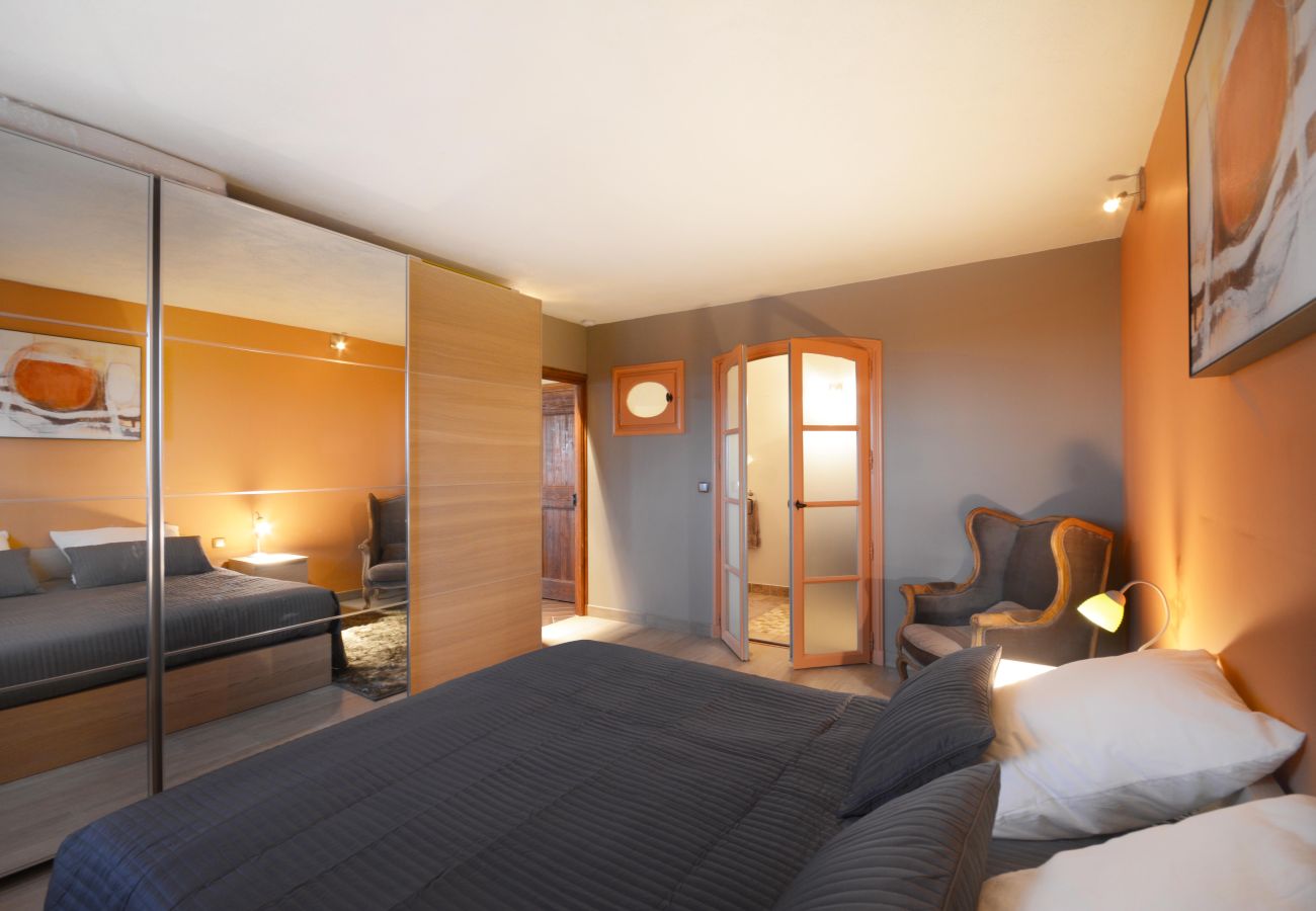 Maison à Arles - Location vacances maison piscine MOULES LS3-299.