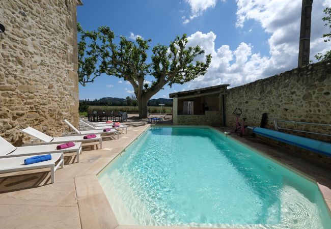 Villa à Lamanon - Location vacances maison piscine LAMANON LS1-443 Villa à Lamanon - Location vacances maison piscine LAMANON LS1-443