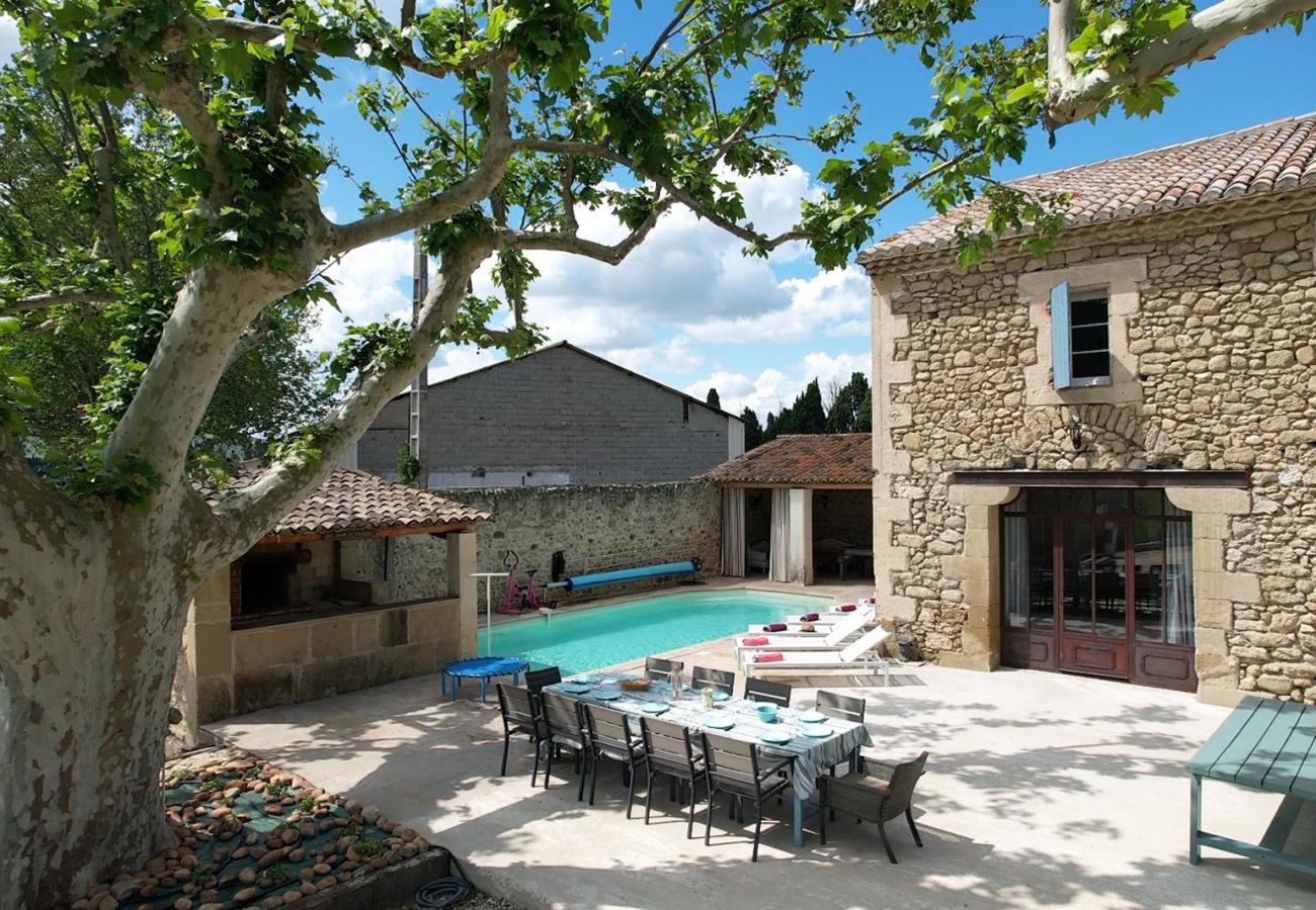 Villa à Lamanon - Location vacances maison piscine LAMANON LS1-443.