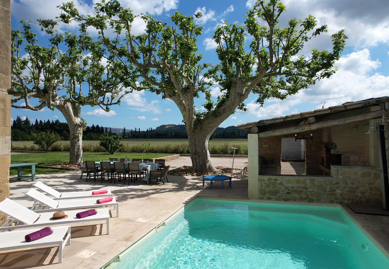 Villa à Lamanon - Location vacances maison piscine LAMANON LS1-443.