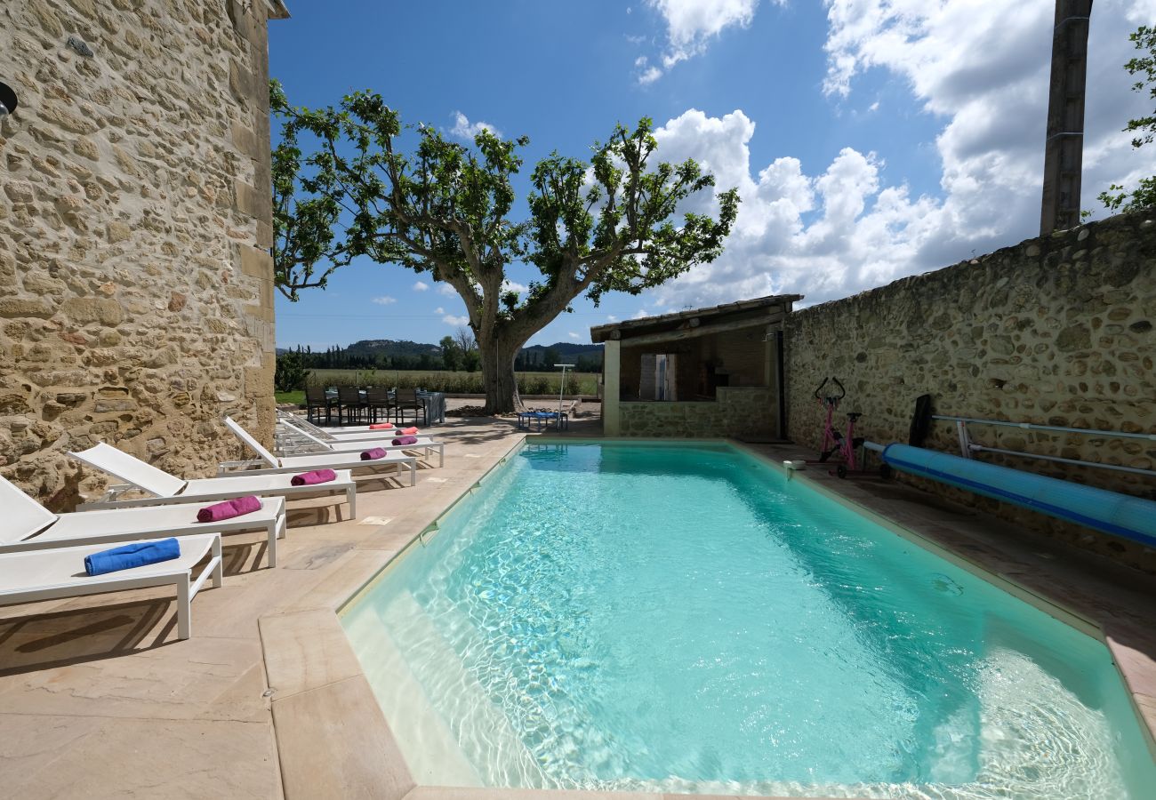 Villa à Lamanon - Location vacances maison piscine LAMANON LS1-443.