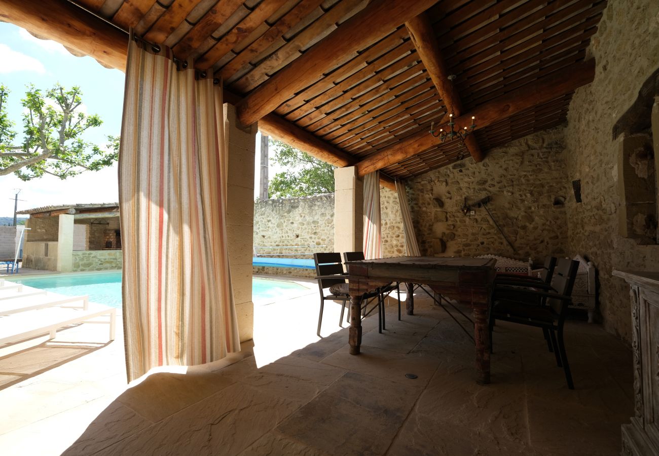 Villa à Lamanon - Location vacances maison piscine LAMANON LS1-443.