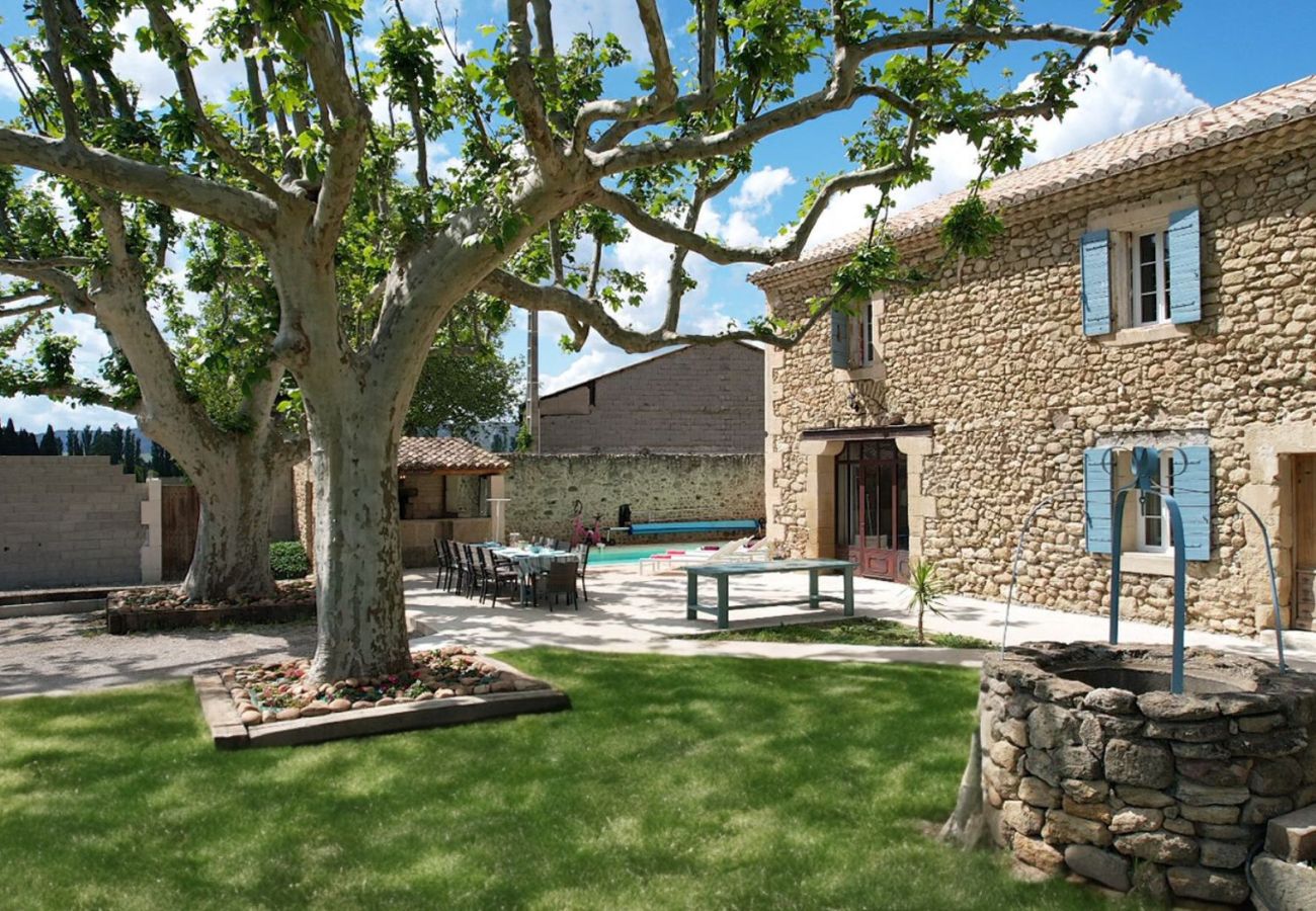 Villa à Lamanon - Location vacances maison piscine LAMANON LS1-443.