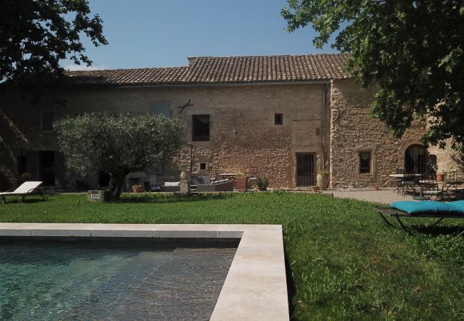 Maison à Eygalières - Location vacances mas piscine EYGALIERES LS1-447 Maison à Eygalières - Location vacances mas piscine EYGALIERES LS1-447
