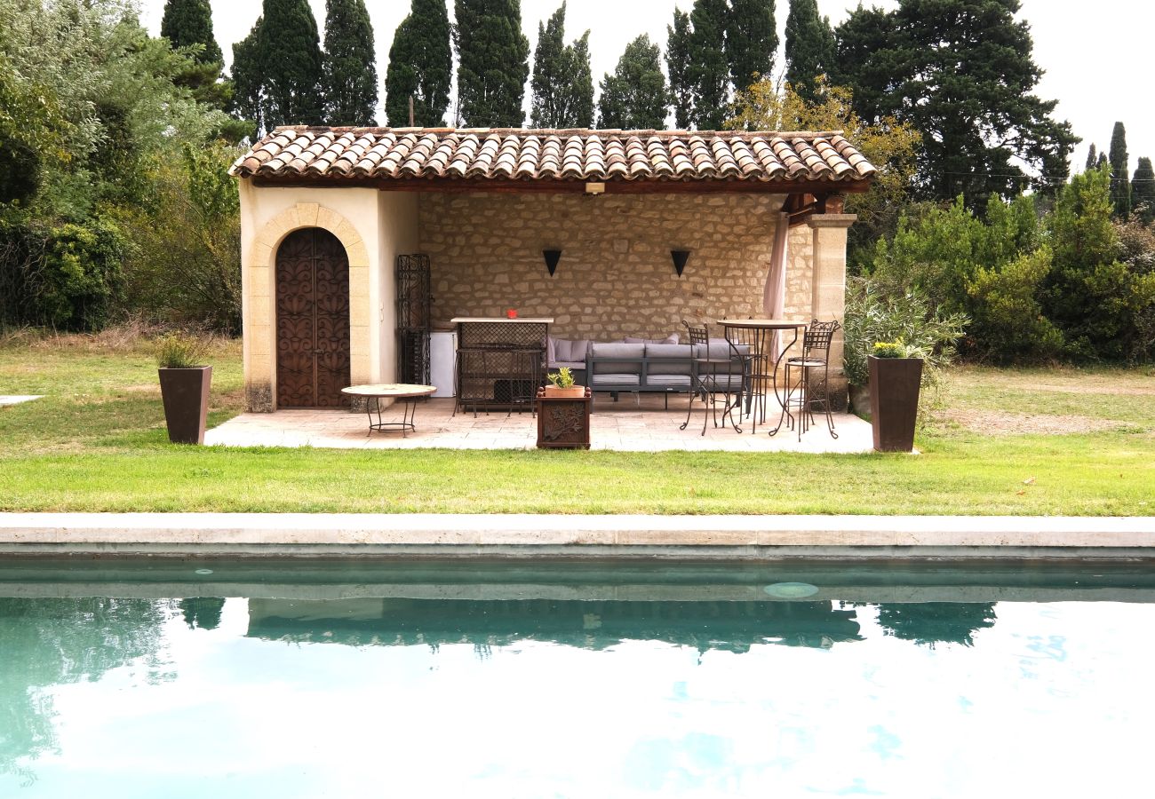 Maison à Eygalières - Location vacances mas piscine EYGALIERES LS1-447
