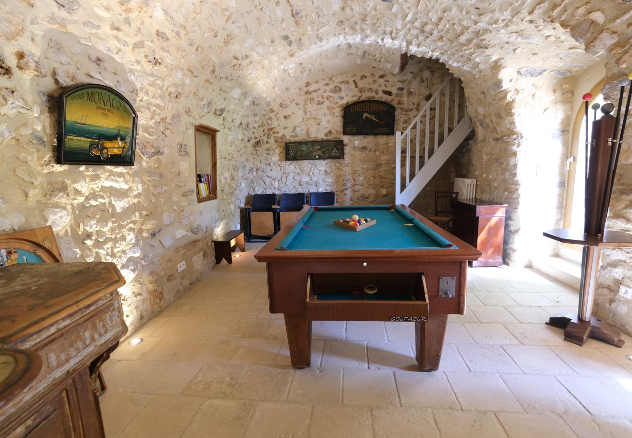 Maison à Eygalières - Location vacances mas piscine EYGALIERES LS1-447