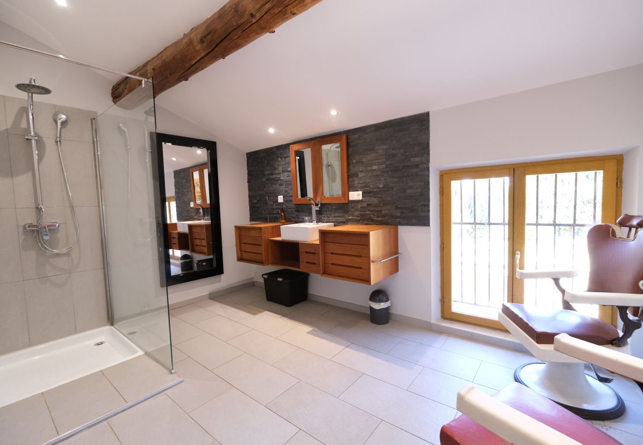Maison à Eygalières - Location vacances mas piscine EYGALIERES LS1-447
