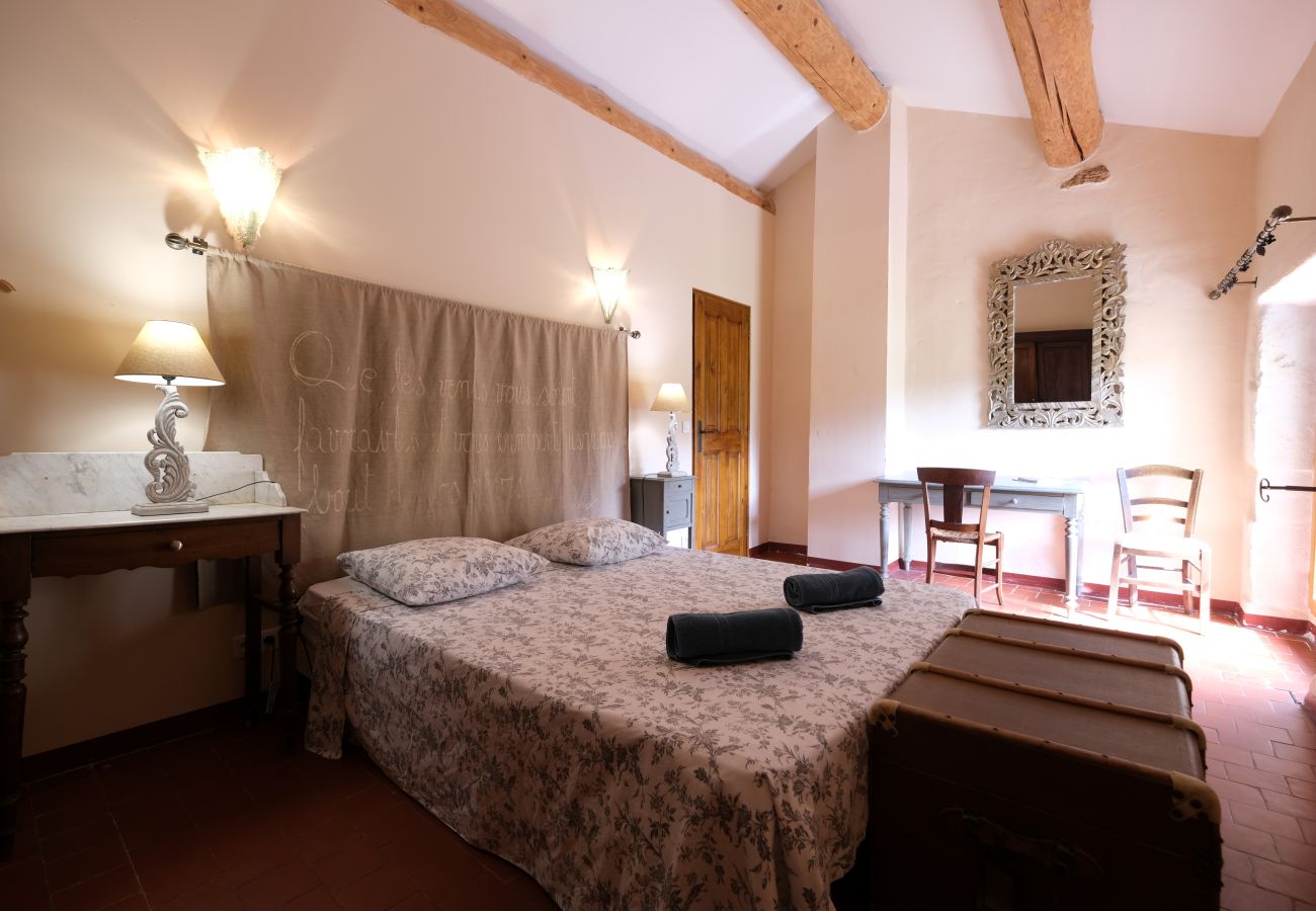 Maison à Eygalières - Location vacances mas piscine EYGALIERES LS1-447