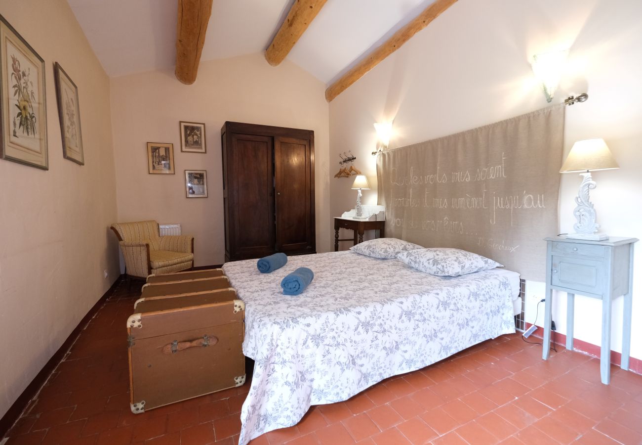 Maison à Eygalières - Location vacances mas piscine EYGALIERES LS1-447