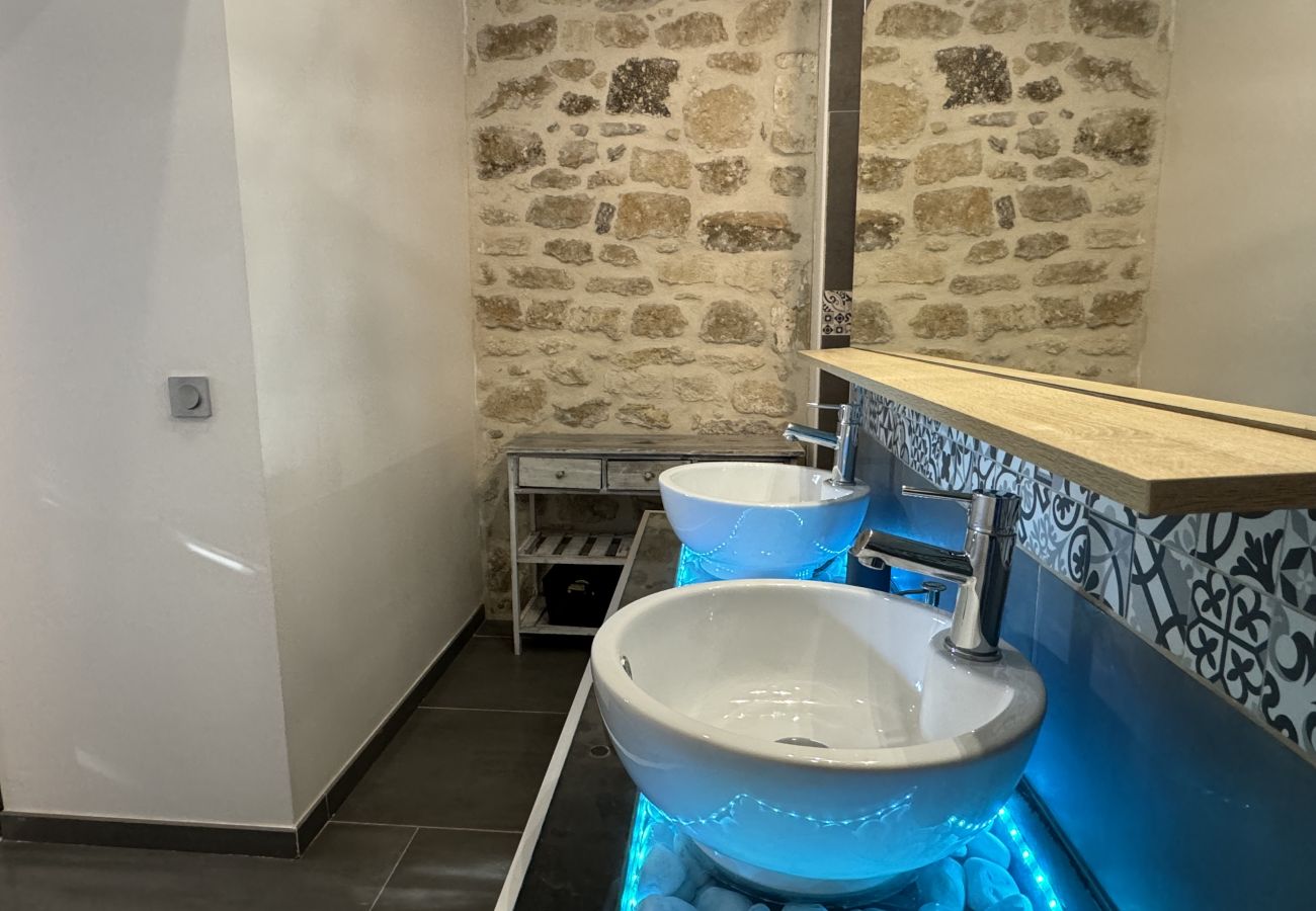 Villa à Beaucaire - location mas avec piscine Beaucaire LS3-450.