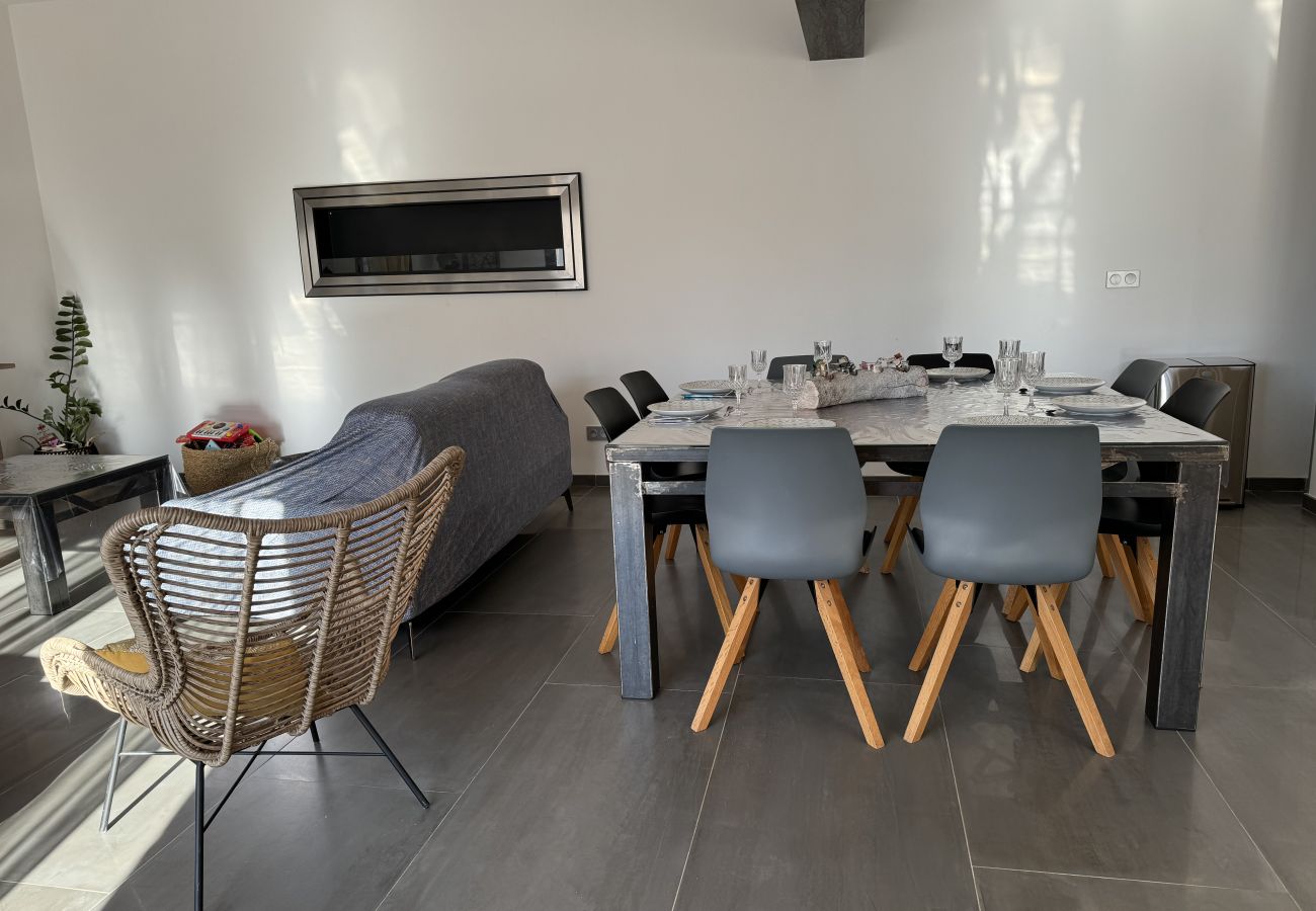 Villa à Beaucaire - location mas avec piscine Beaucaire LS3-450.