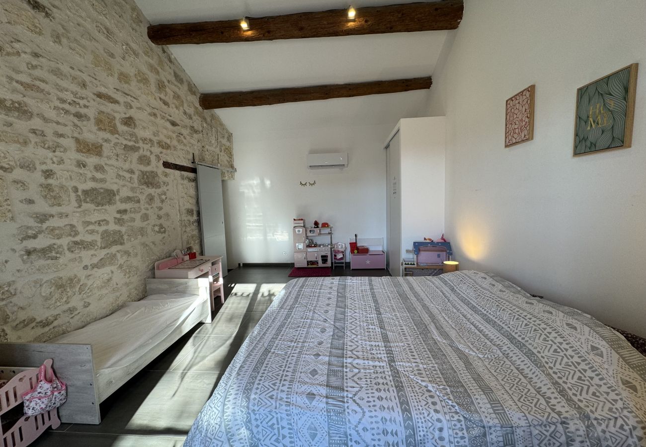Villa à Beaucaire - location mas avec piscine Beaucaire LS3-450.