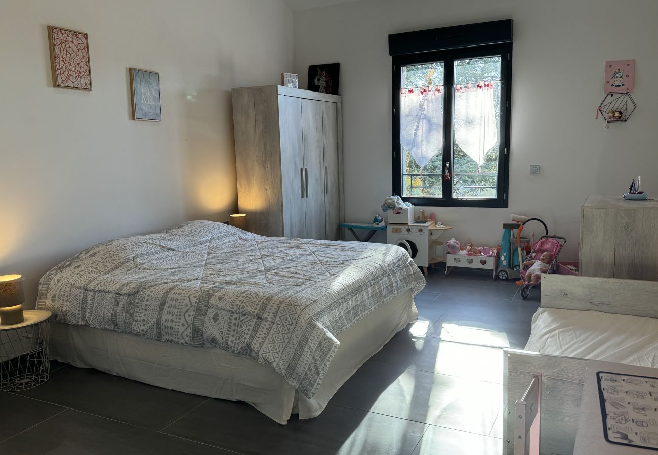 Villa à Beaucaire - location mas avec piscine Beaucaire LS3-450.