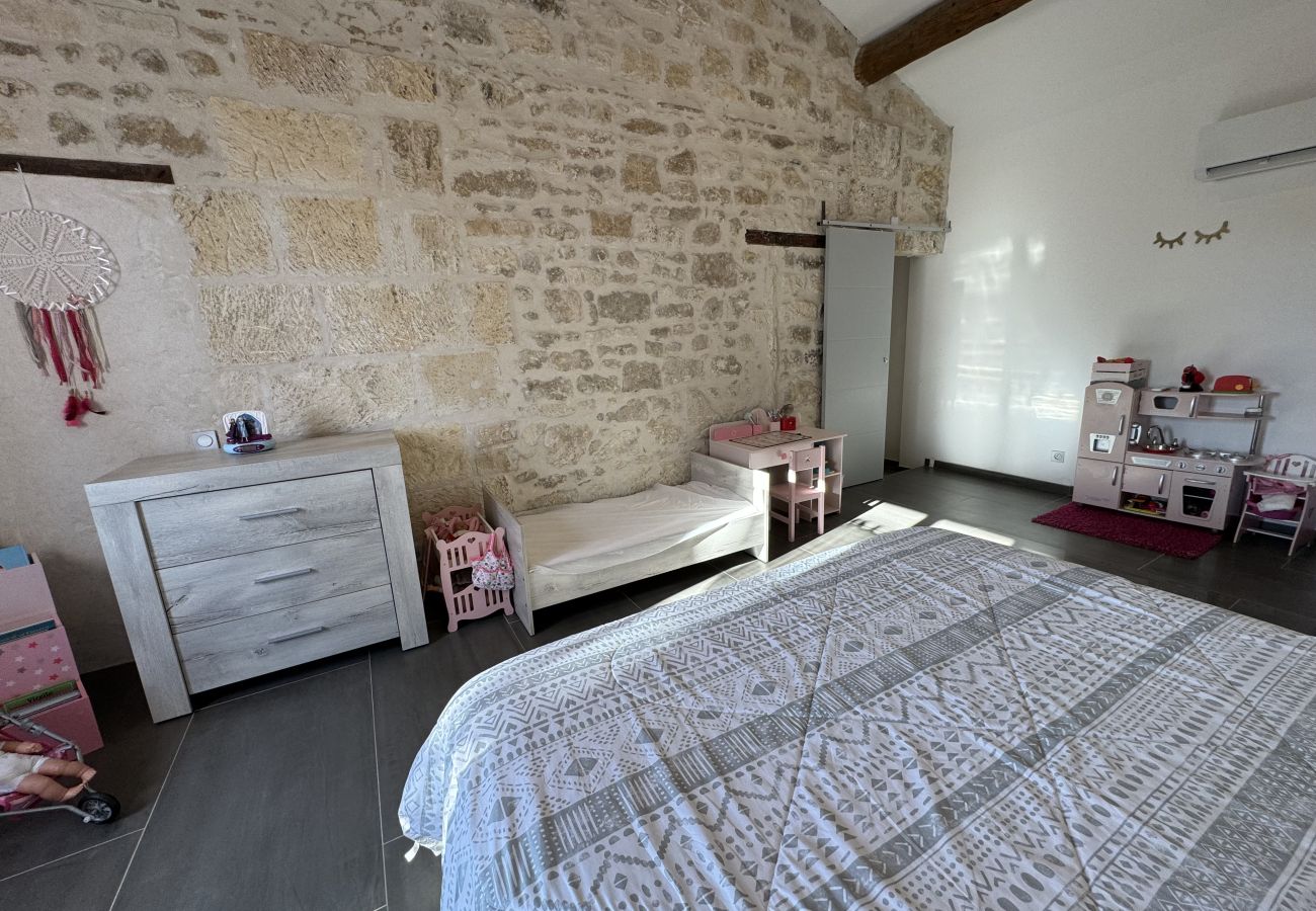 Villa à Beaucaire - location mas avec piscine Beaucaire LS3-450.