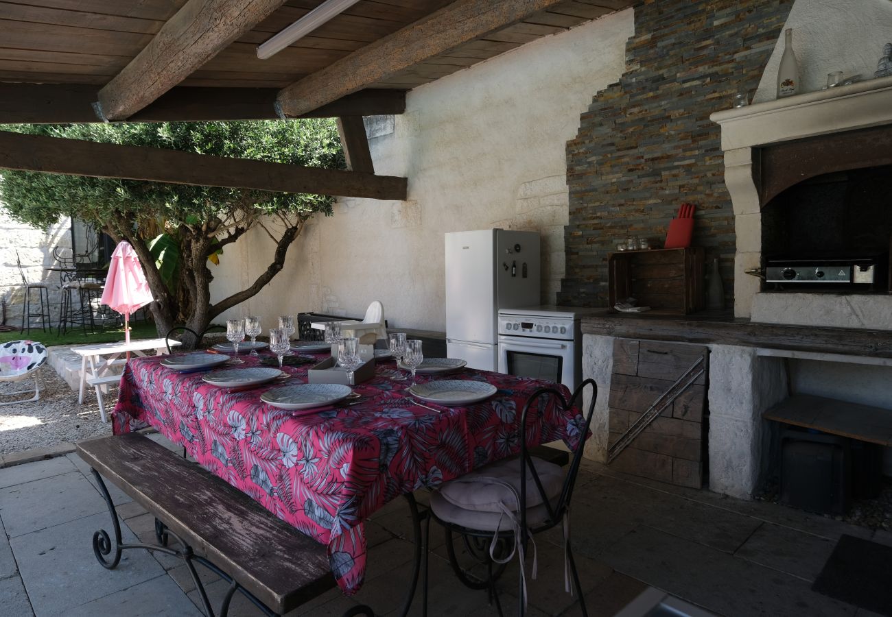 Villa à Beaucaire - location mas avec piscine Beaucaire LS3-450