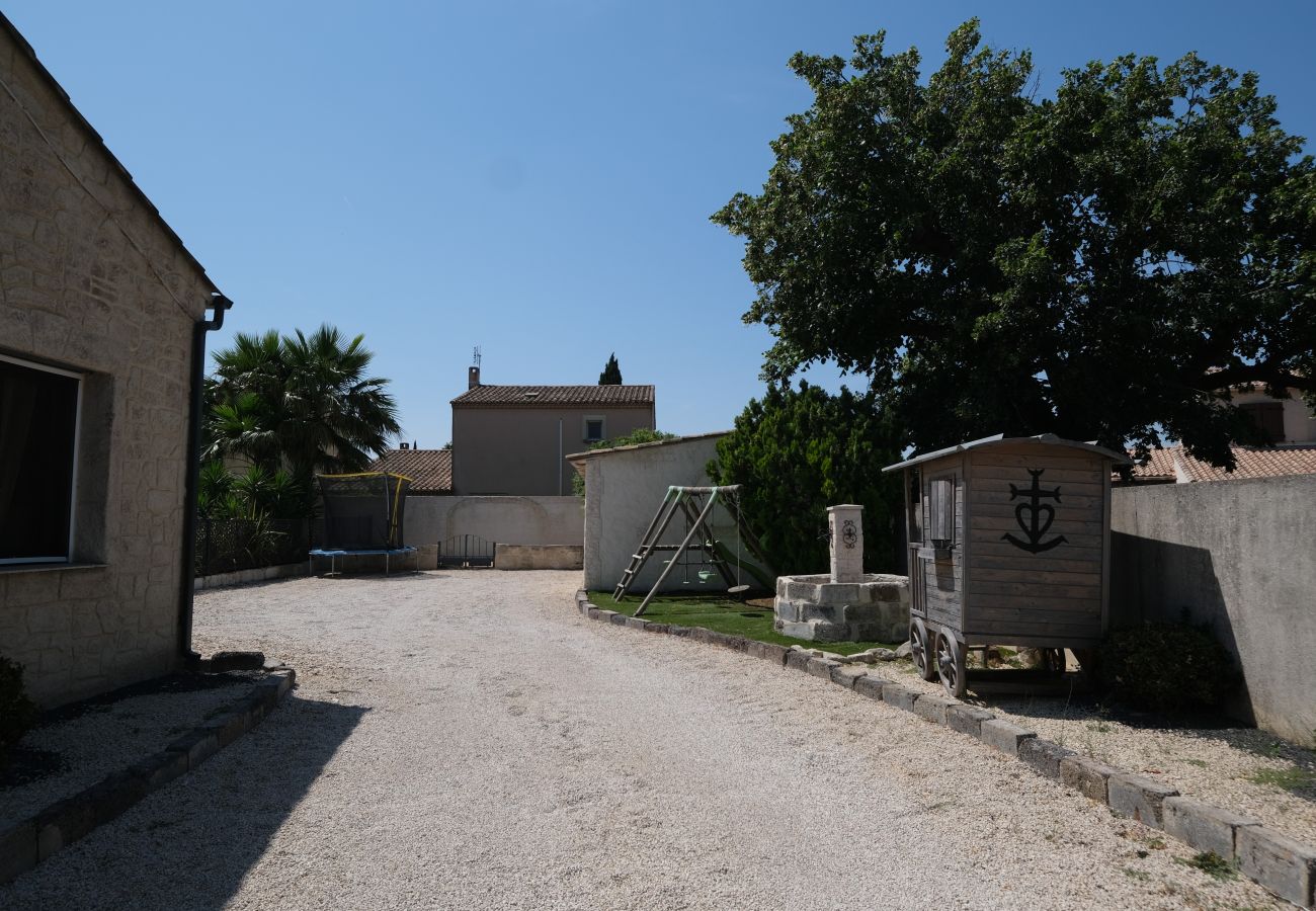 Villa à Beaucaire - location mas avec piscine Beaucaire LS3-450