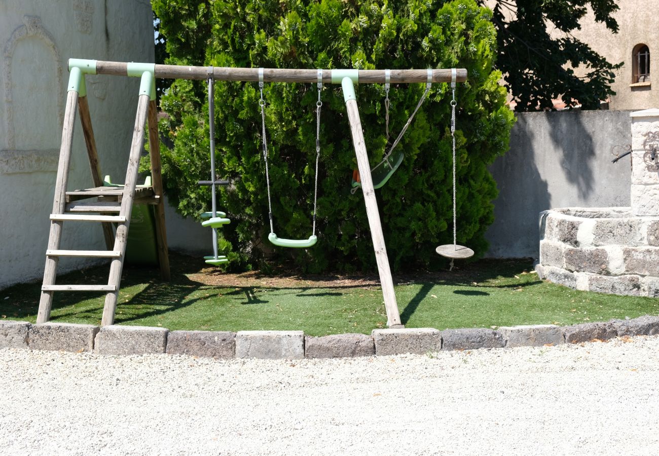Villa à Beaucaire - location mas avec piscine Beaucaire LS3-450