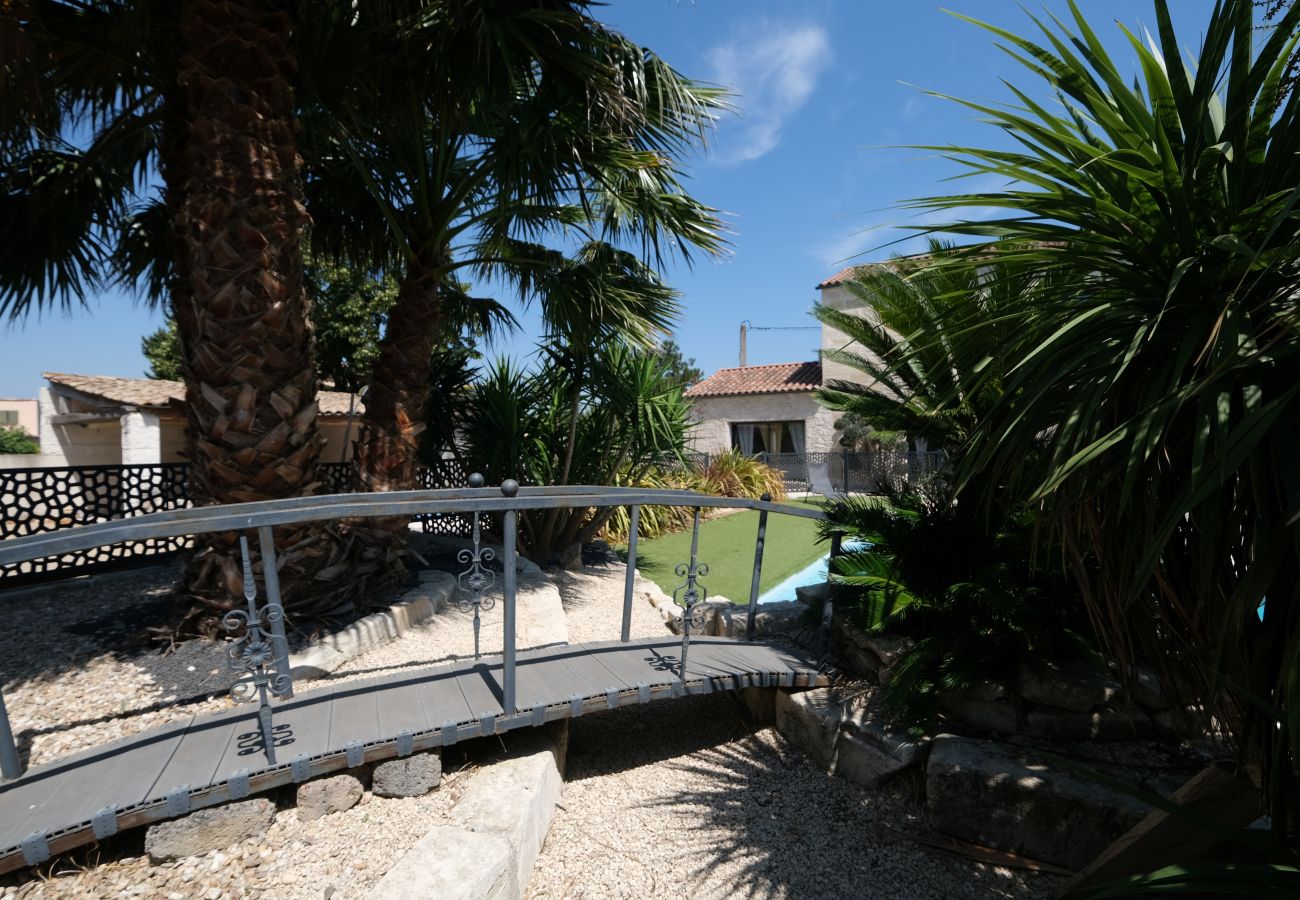Villa à Beaucaire - location mas avec piscine Beaucaire LS3-450