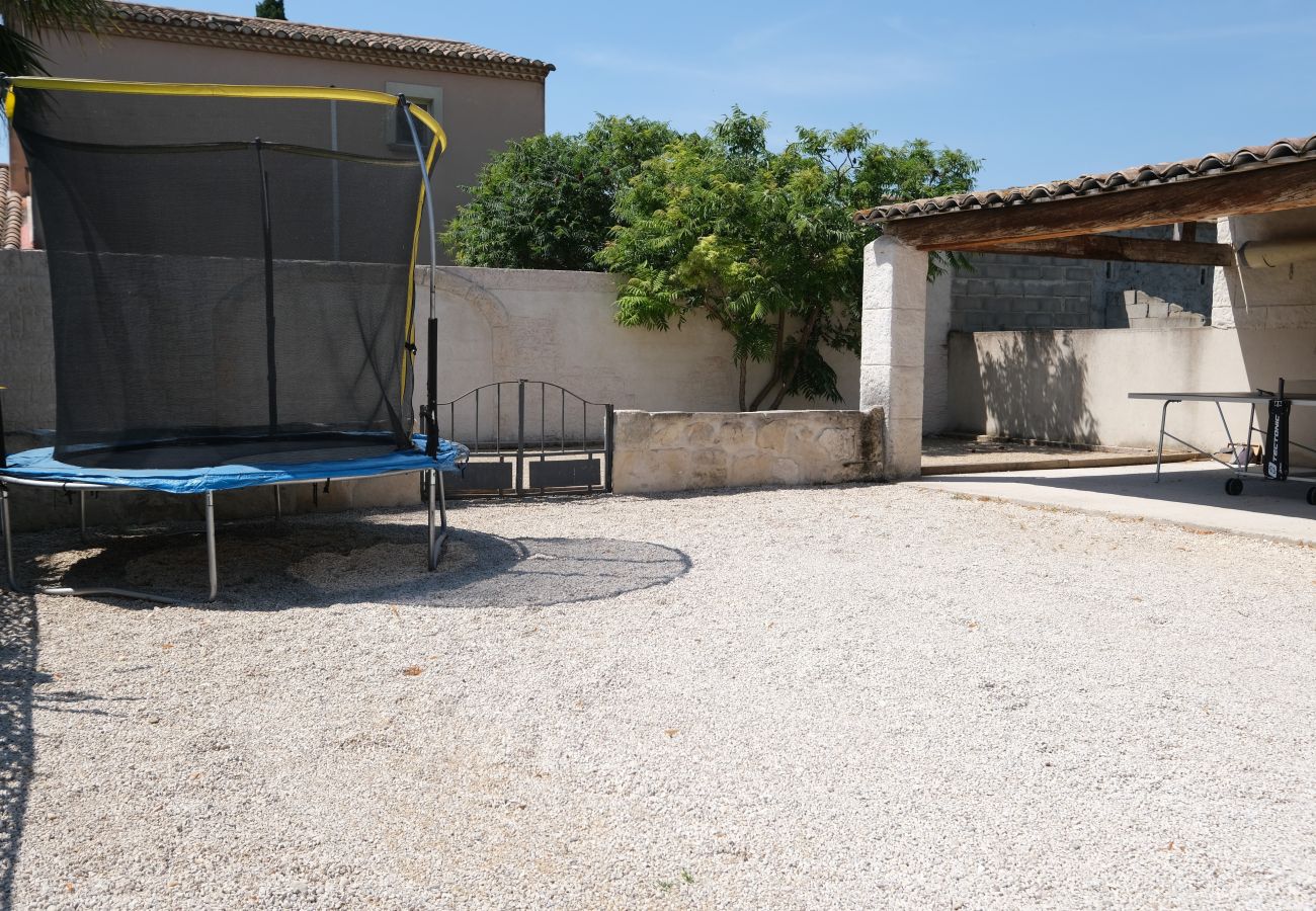 Villa à Beaucaire - location mas avec piscine Beaucaire LS3-450